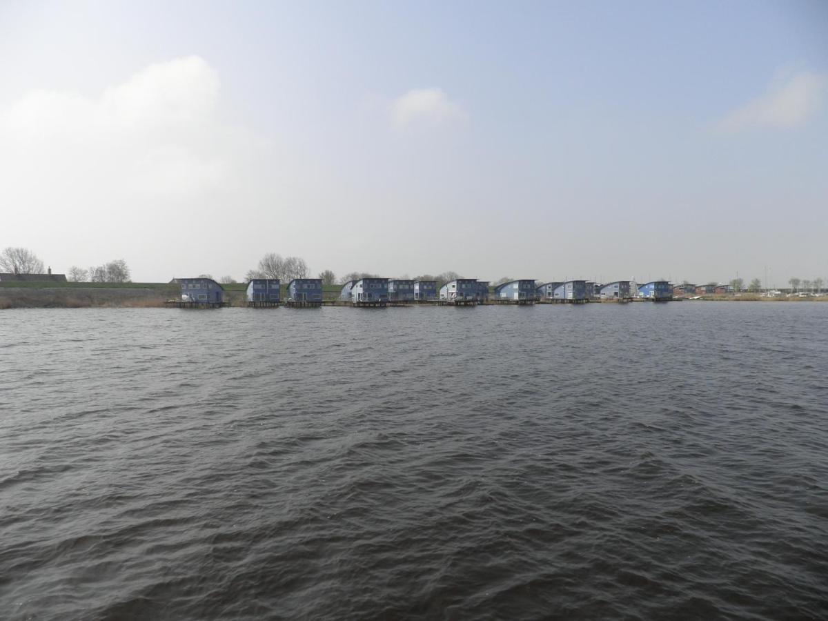 6 Pers. Waterfront Home Seeblick, Equipped Stilt House On The Water Anjum 외부 사진