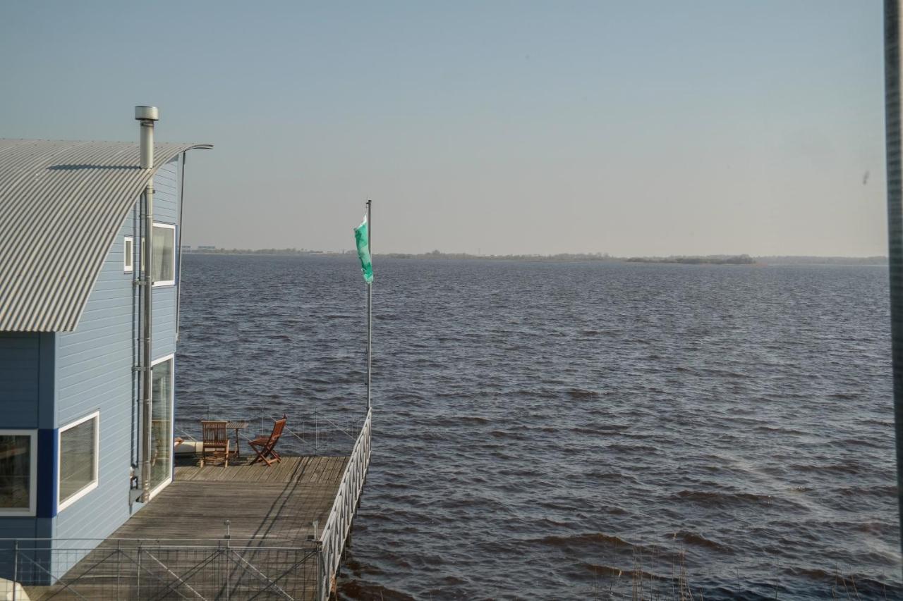 6 Pers. Waterfront Home Seeblick, Equipped Stilt House On The Water Anjum 외부 사진